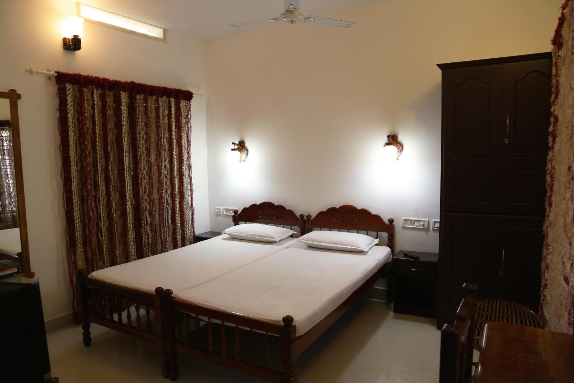 Sangeeth Beach Resort Ковалам Екстериор снимка